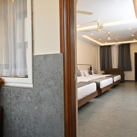 Hotel Shri Devi Comforts Inn Bhatkal Екстериор снимка