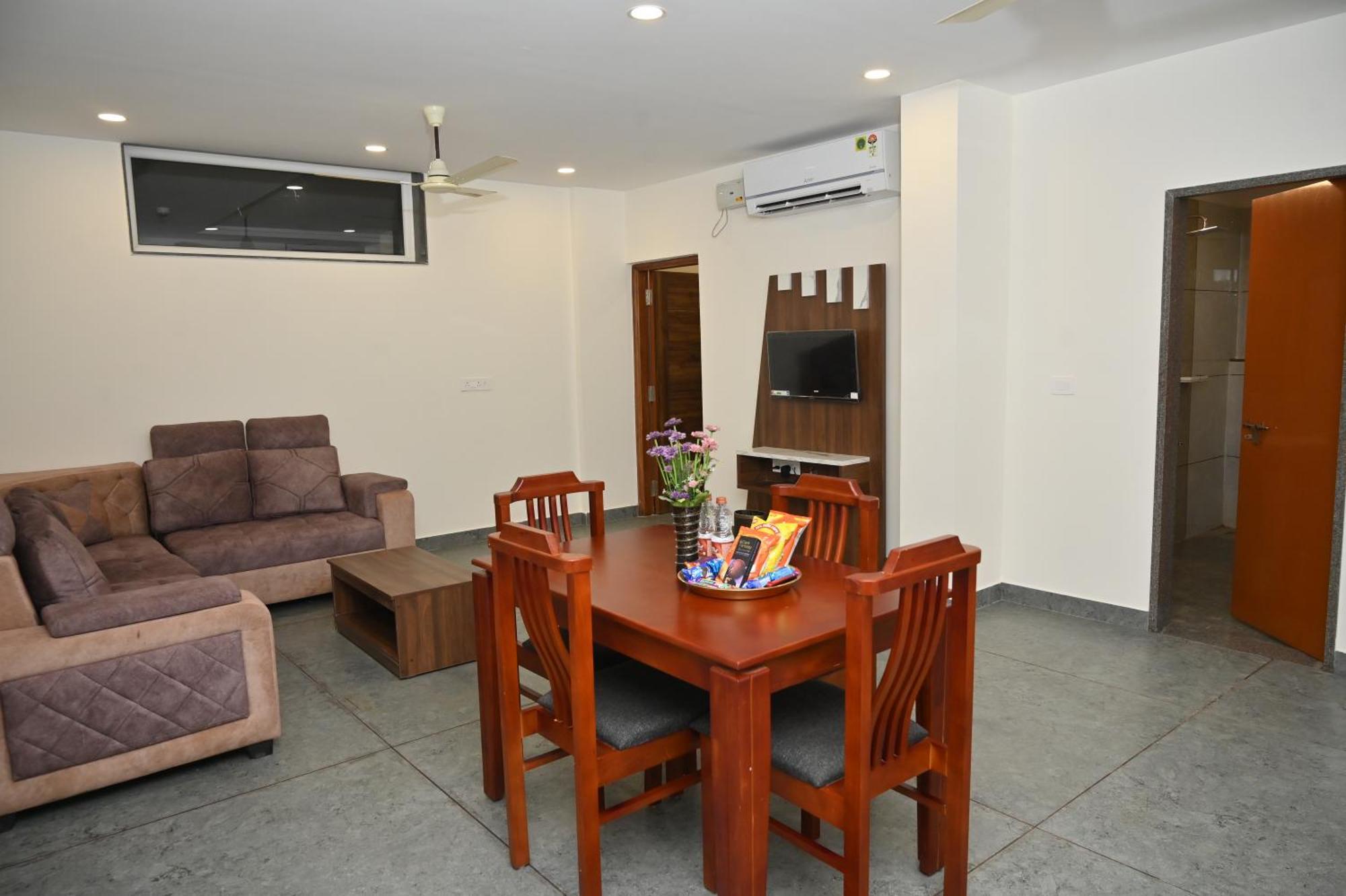 Hotel Shri Devi Comforts Inn Bhatkal Екстериор снимка