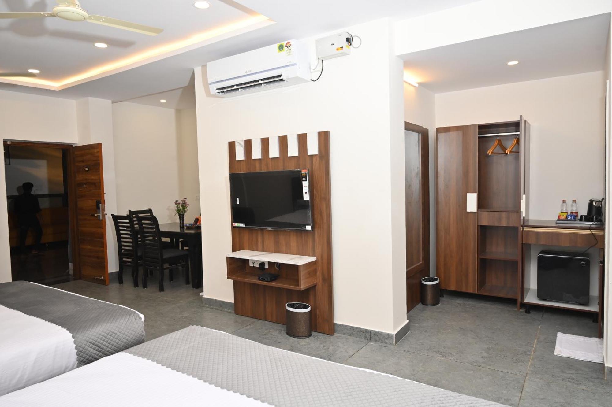Hotel Shri Devi Comforts Inn Bhatkal Екстериор снимка