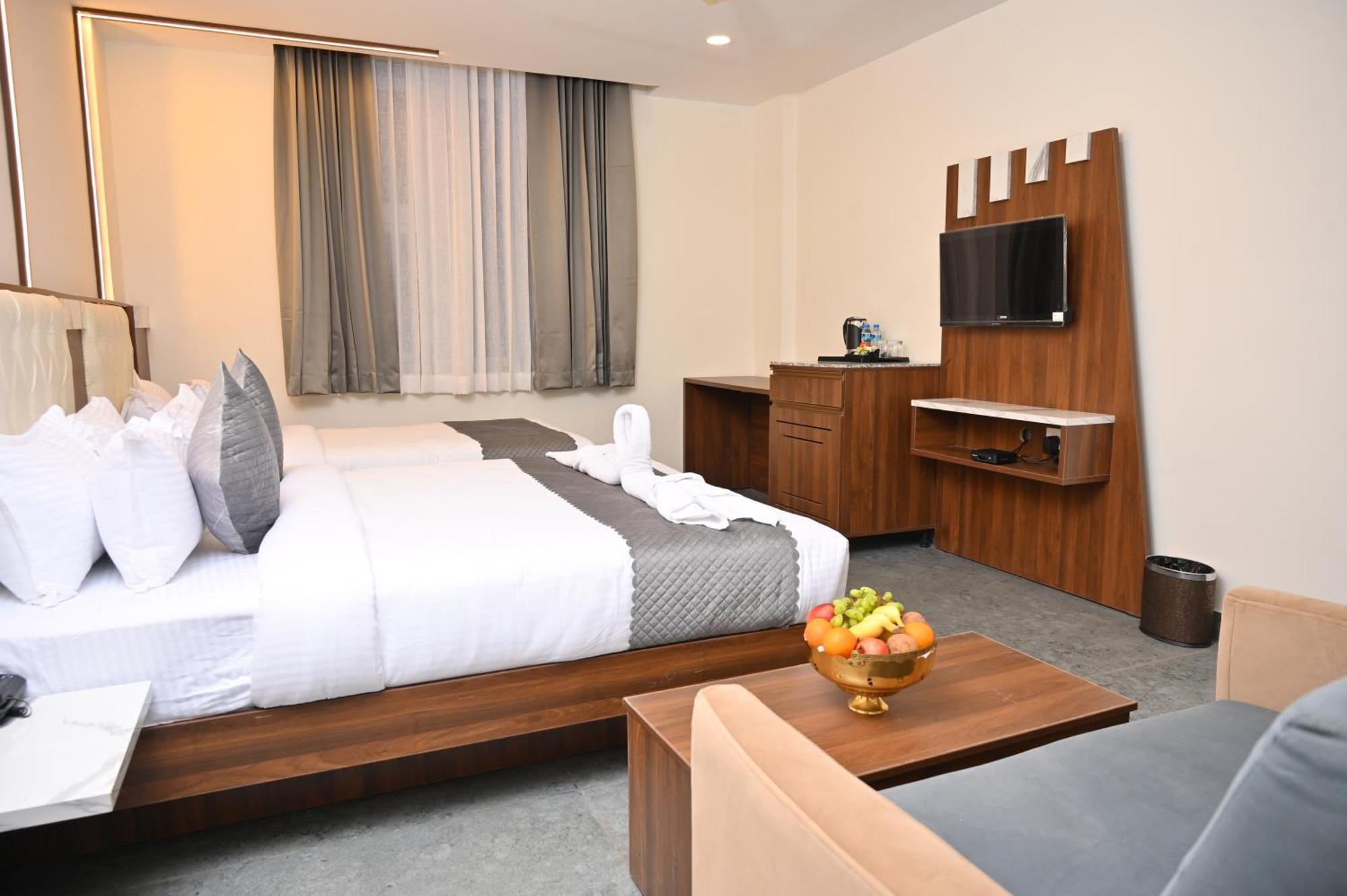 Hotel Shri Devi Comforts Inn Bhatkal Екстериор снимка